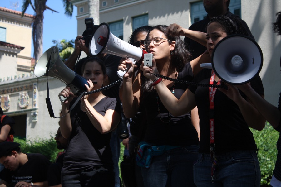 Xiomara Caro Díaz en protesta 2011